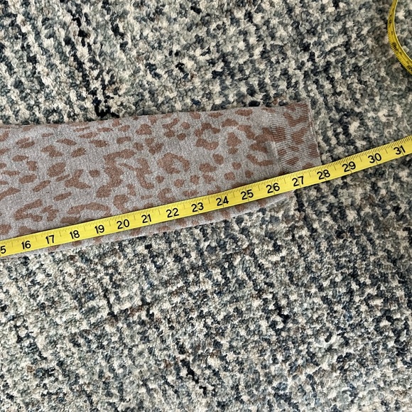 Leopard Print One Shoulder Sweater - small - Picture 4 of 5